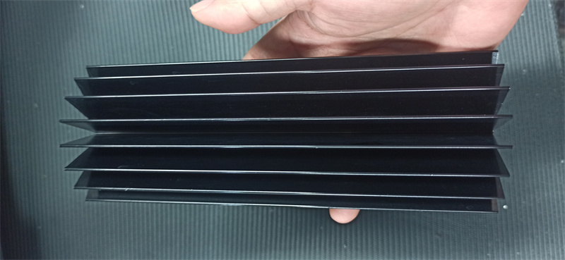 線(xiàn)路板電子散熱片外殼鋁型材cnc加工